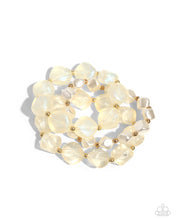 Load image into Gallery viewer, Cubed Cameo & Glittery Gala - Gold