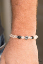 Load image into Gallery viewer, Gracious - Black
