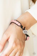 Load image into Gallery viewer, Daisy Guru - Pink
